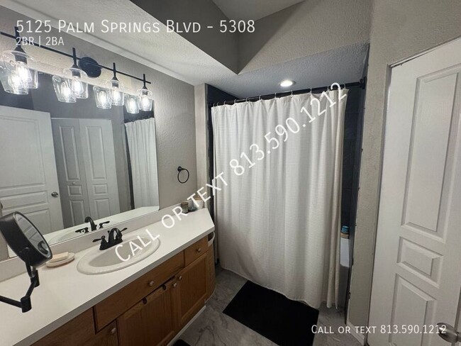 Building Photo - Beautiful Oxford Place Condo