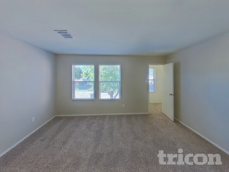 Building Photo - 8783 Cove Meadow Ln