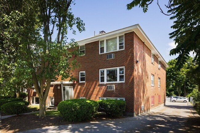 Building Photo - 206 High St