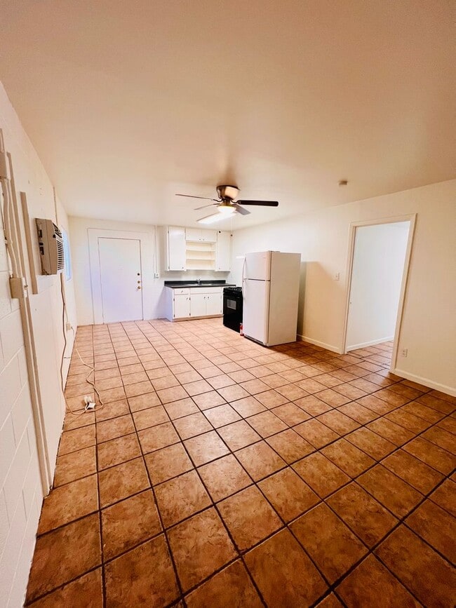 Building Photo - 1914 Cullen Ave