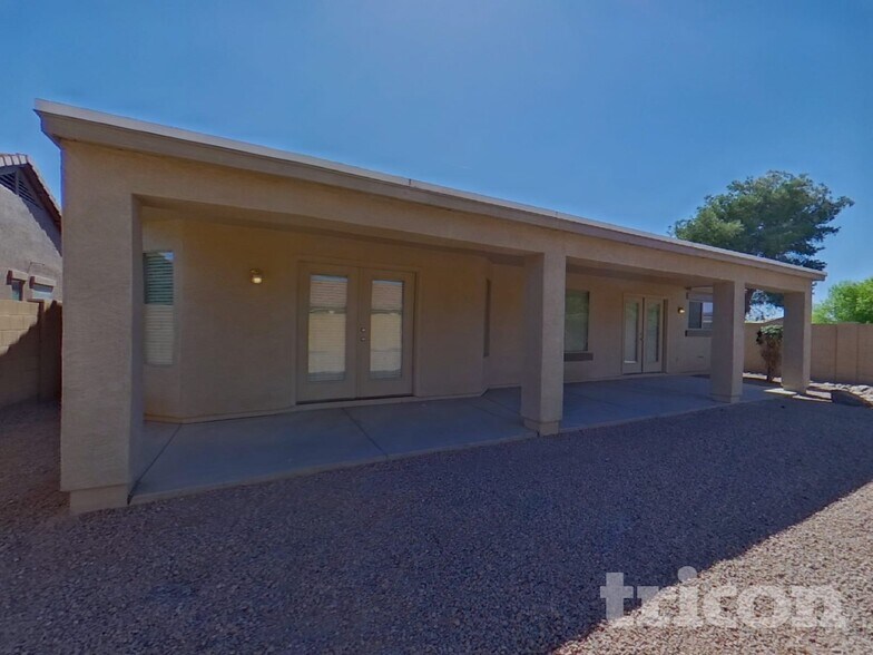 Building Photo - 43368 Palmen Dr