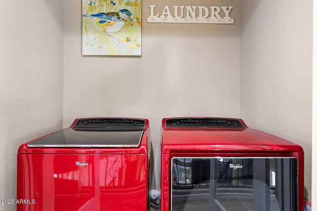 Building Photo - 3615 E Cassia Ln