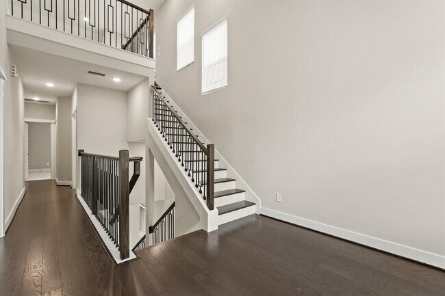 Building Photo - 10972 Hewitt Cliff Ln