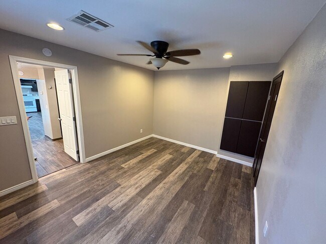 Building Photo - Rodriguez-N. 54th Ln