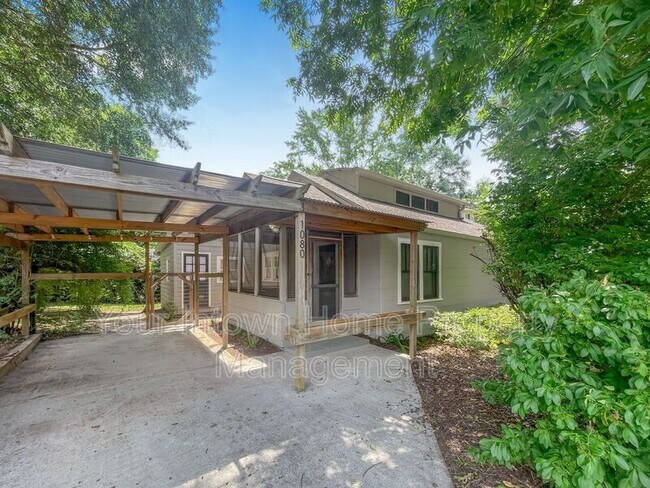 Building Photo - 1080 Benteen Ave SE