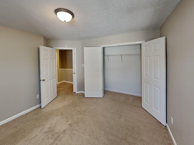 Building Photo - 2283 Purple Leaf Ln