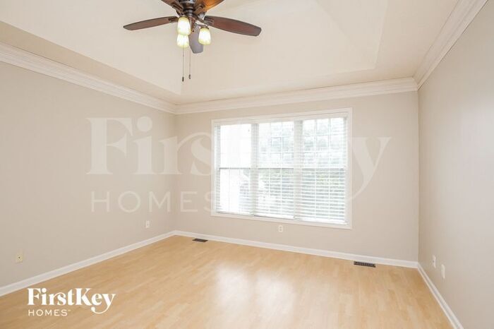 Building Photo - 4180 Chatham View Dr