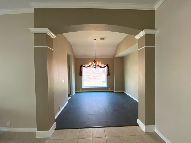 Building Photo - 19314 Colony Trail Ln