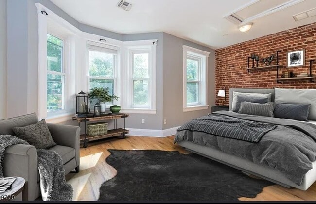 Building Photo - 47 Webster Ave