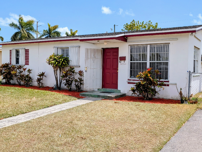 Primary Photo - 10710 SW 147th St