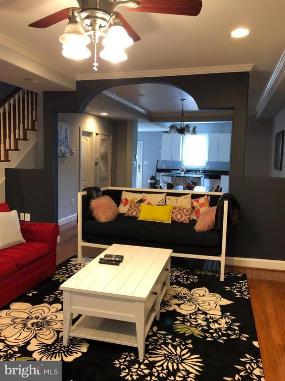 Building Photo - 734 Quincy St NW