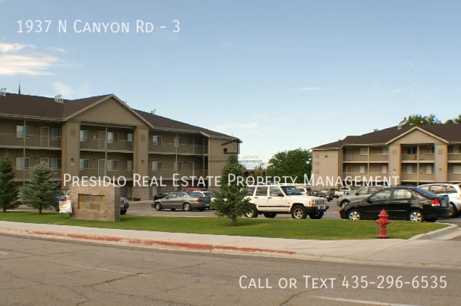 Primary Photo - 1937 N Canyon Rd