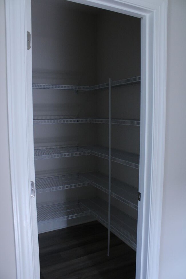 Building Photo - 4847 Jamestown Dr NW