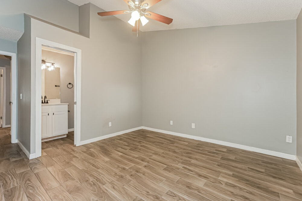 Building Photo - 9715 Little Pond Way