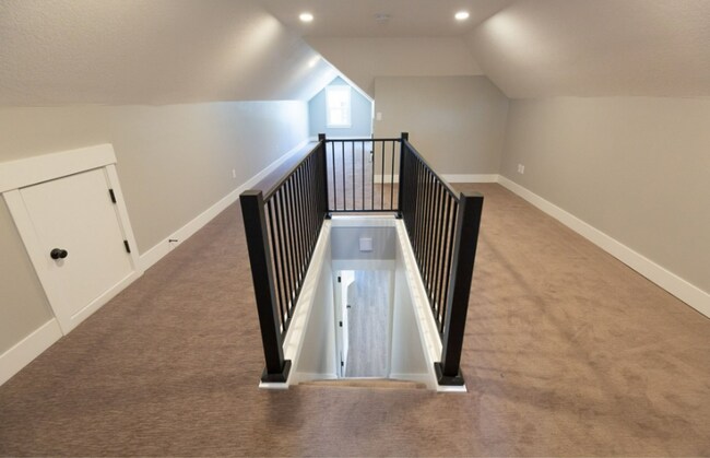 Building Photo - Charming Fully Renovated Home in the Heart of Southeast Portland