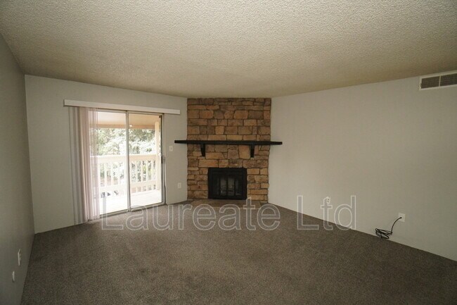 Building Photo - 4400 S Quebec St