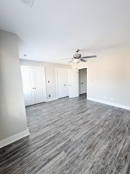 Building Photo - 19 Cuddington Ln