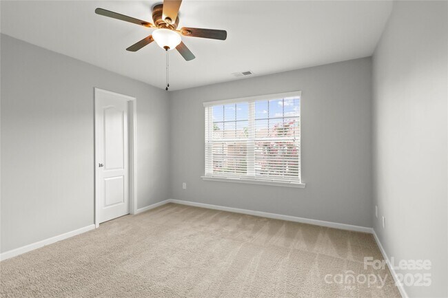 Building Photo - 131 Cherry Bark Dr