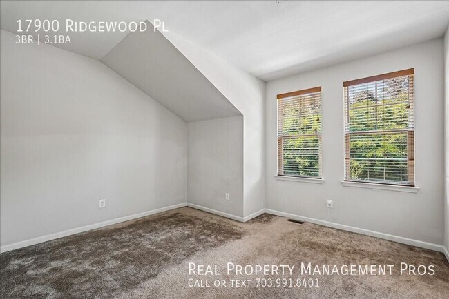 Building Photo - 17900 Ridgewood Pl