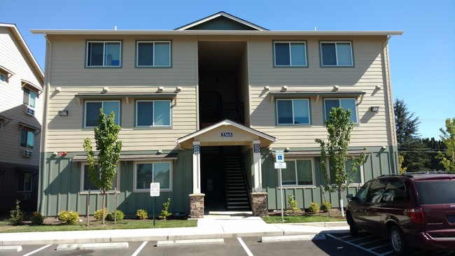 Lafayette Place Apartments - McMinnville, OR | Apartment Finder