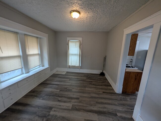 Building Photo - 1125 2nd Ave