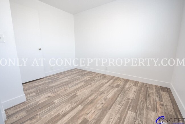 Building Photo - Newly Remodeled 5-Bedroom Home | 2-Car Gar...