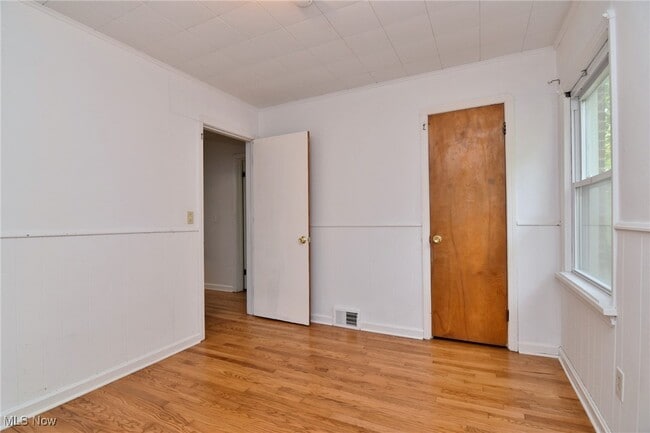 Building Photo - 4025 Ellendale Rd