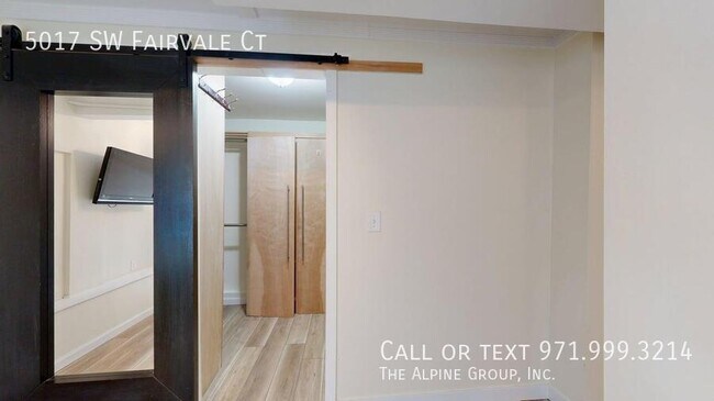 Building Photo - 5017 SW Fairvale Ct
