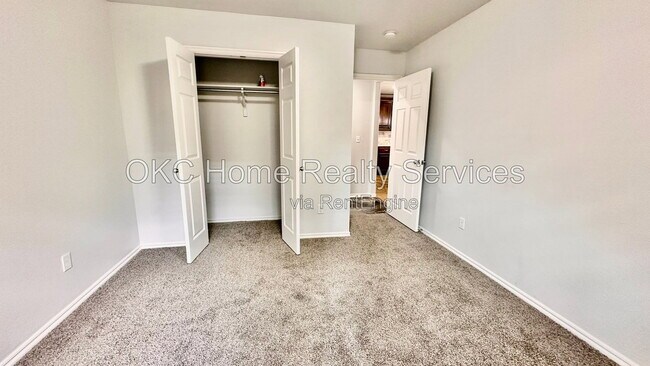 Building Photo - 1423 NW 98th St
