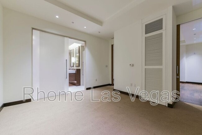 Building Photo - 3750 Las Vegas Blvd S