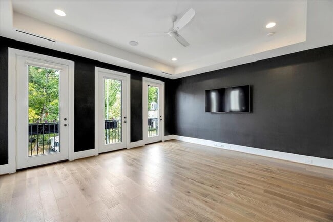 Building Photo - 540 W 26th St