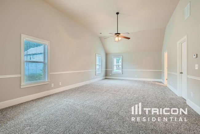 Building Photo - 416 Margaux Wy