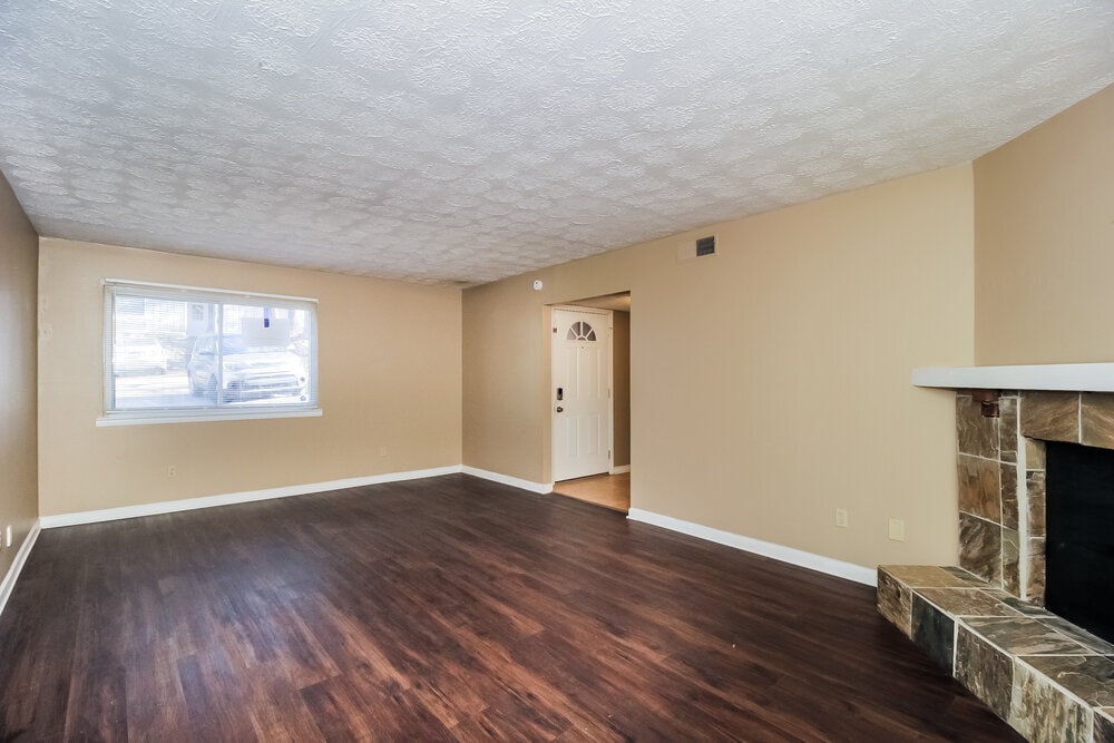 Building Photo - 972 Pine Hollow Rd