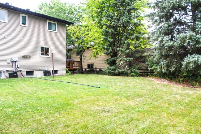 Back Yard - 3415 2nd St N