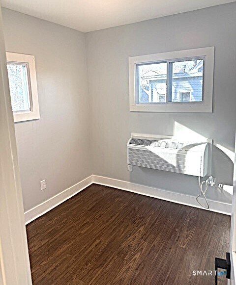 Building Photo - 18 Harding Pl