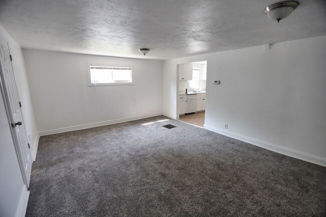 Building Photo - 1000 Jennette Ave NW