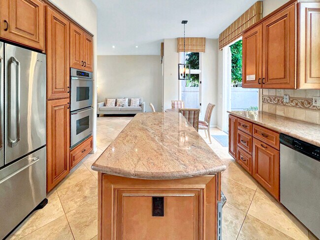 Building Photo - 9761 Claiborne Square