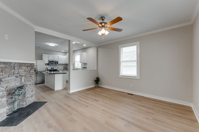 Building Photo - 2 BR 1 BA house for Rent