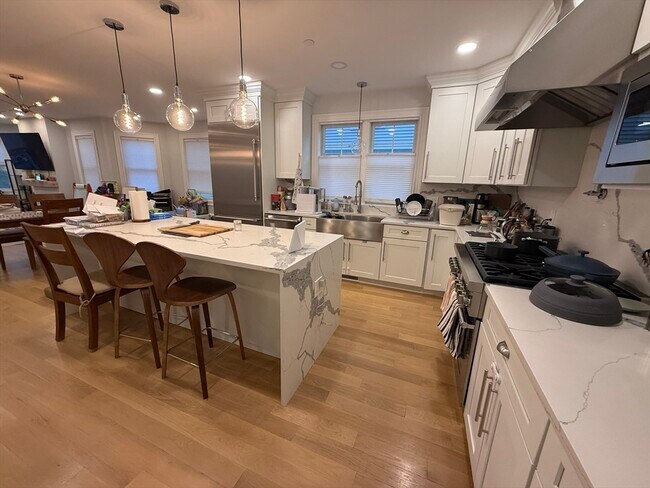 Building Photo - 34 Jamaica Rd