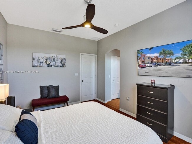 Building Photo - 5922 Siena Ln