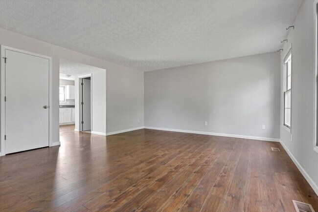 Building Photo - Pataskala Ridge Home