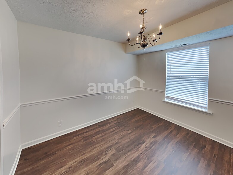 Building Photo - 7460 Maggie Dr