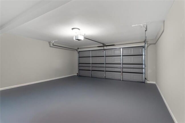 Building Photo - 2580 Waterford Park Dr