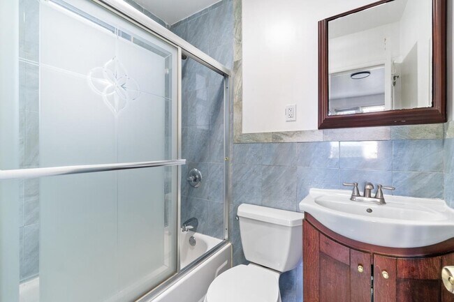 Building Photo - 182 Avenue F