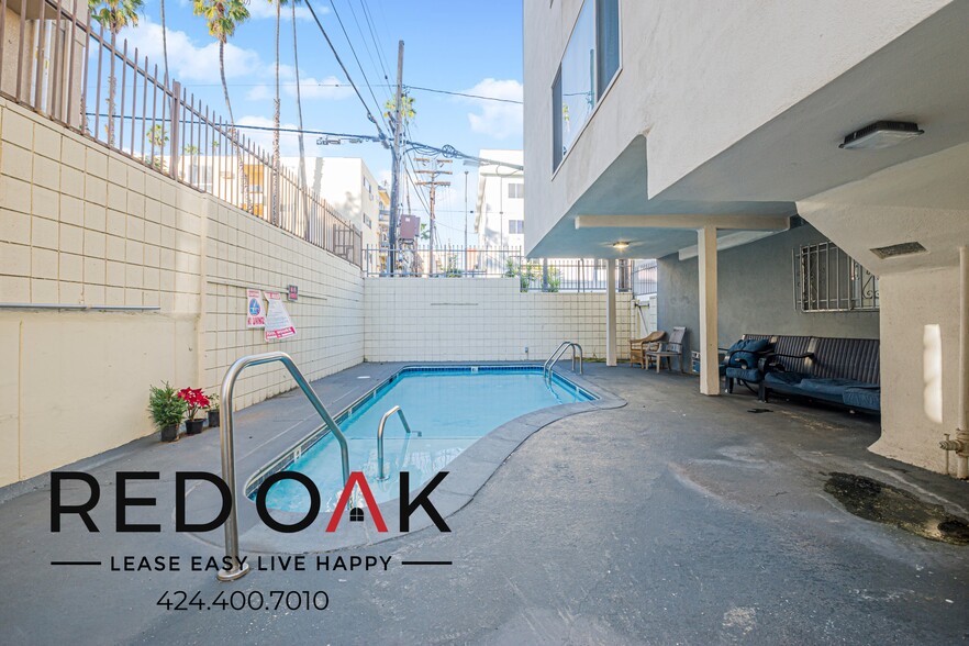 Building Photo - 501 S Mariposa Ave