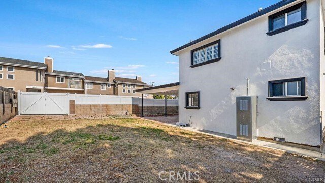 Building Photo - 2323 Harriman Ln