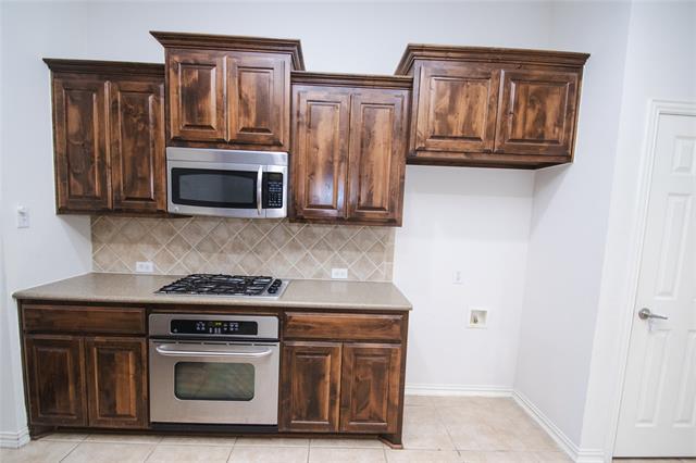 Building Photo - 4616 Daisy Leaf Dr