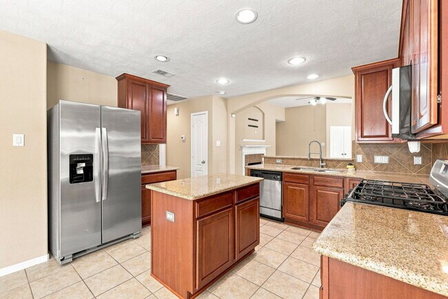 Building Photo - 5923 Deleon Trail Dr