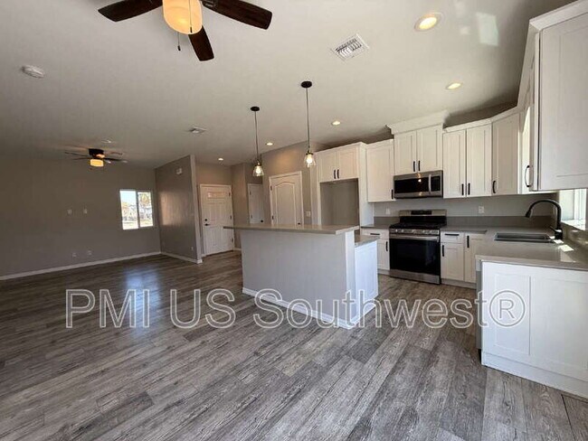 Building Photo - 1530 Jose Ave