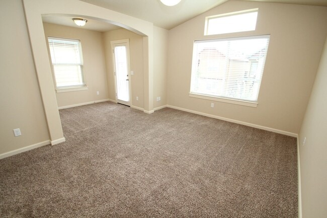 Building Photo - Three bedroom house in Hazel Dell - AC / B...